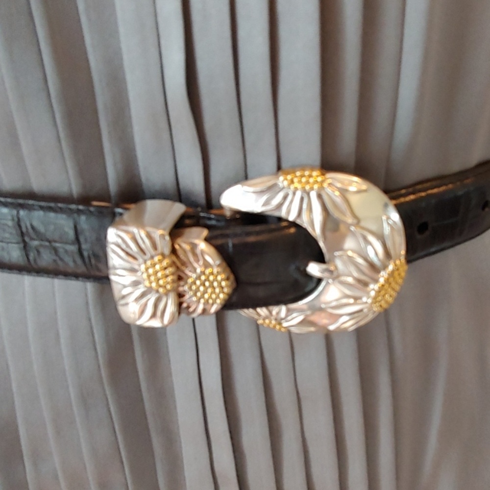 Black Arden Leather Co.Belt W/Silver tone Daisy